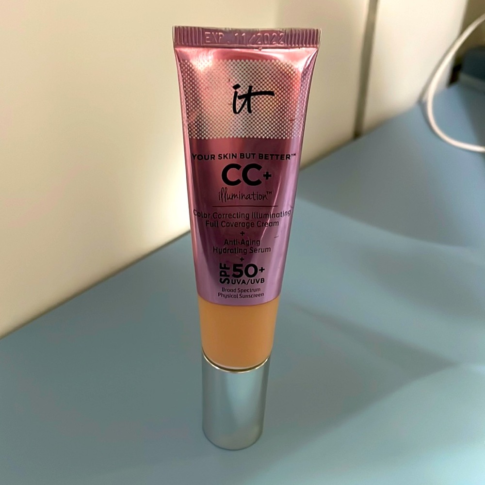 It cosmetics CC illumination
